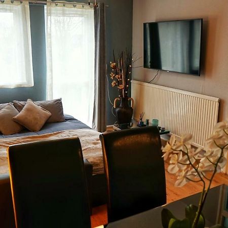 North London Apartment - Edmonton Ngoại thất bức ảnh
