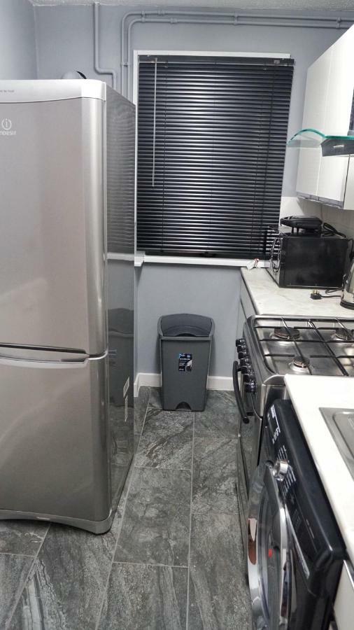 North London Apartment - Edmonton Ngoại thất bức ảnh