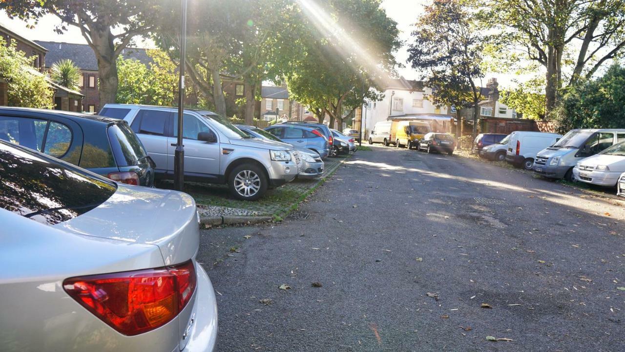North London Apartment - Edmonton Ngoại thất bức ảnh